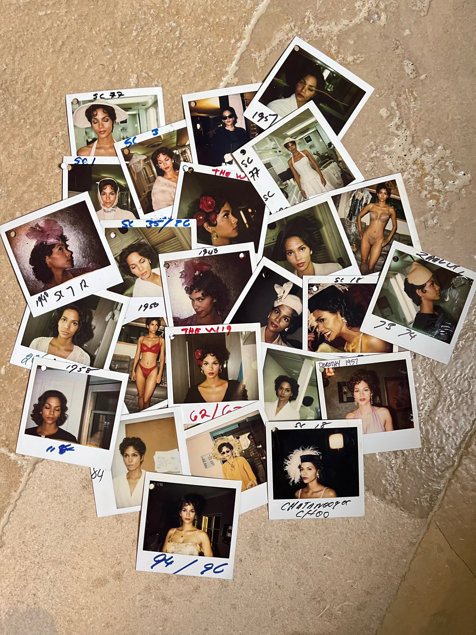 FOTOS Halle Berry comparte algunos retrocesos de lencera de los 90! - Photo 1