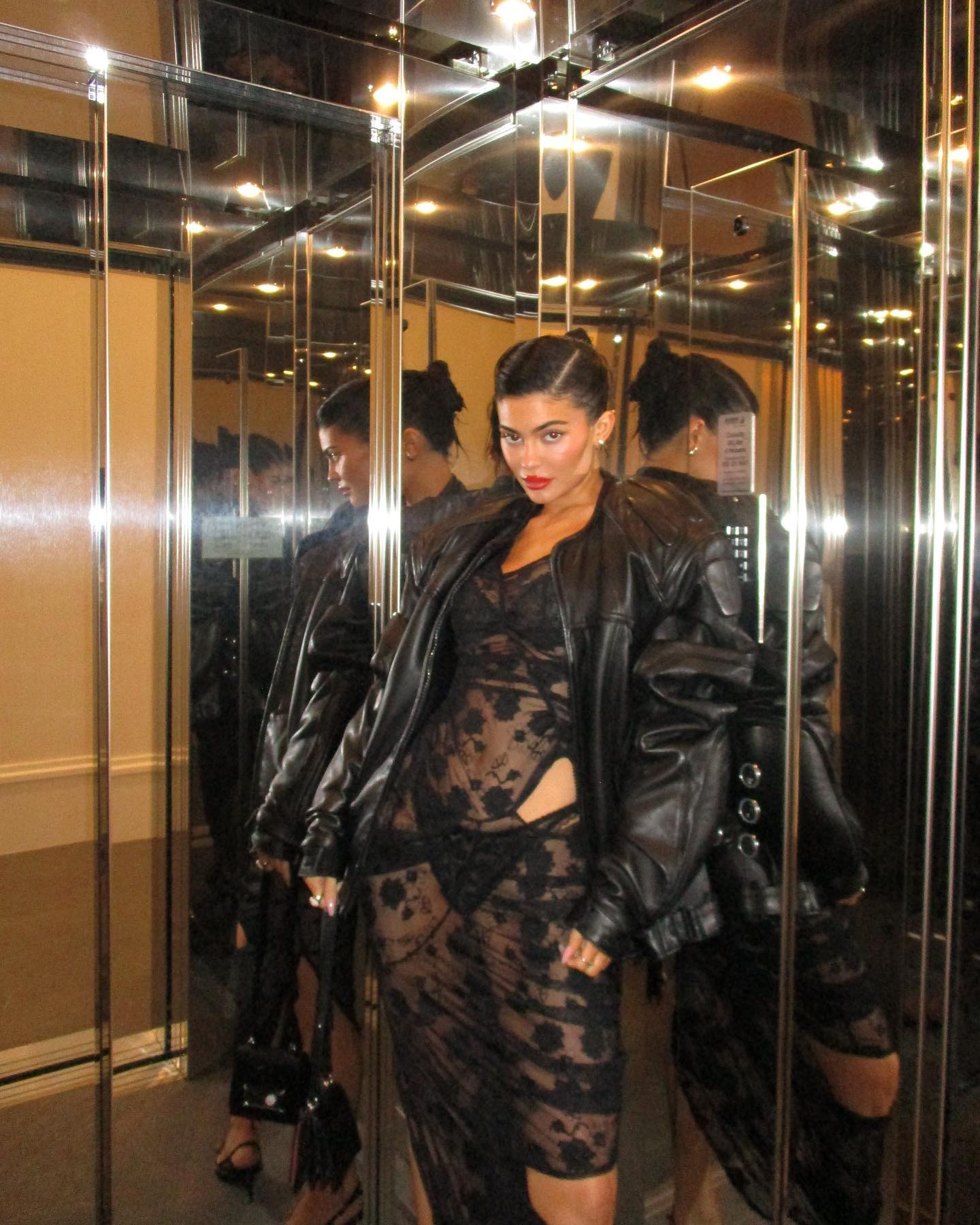 PHOTOS Le look latex de Kylie Jenner  Paris ! - Photo 34