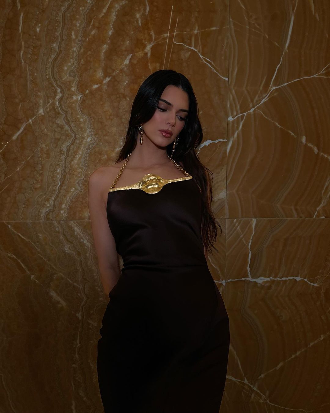 Photo n°9 : Kendall Jenner allume le glamour  Duba !