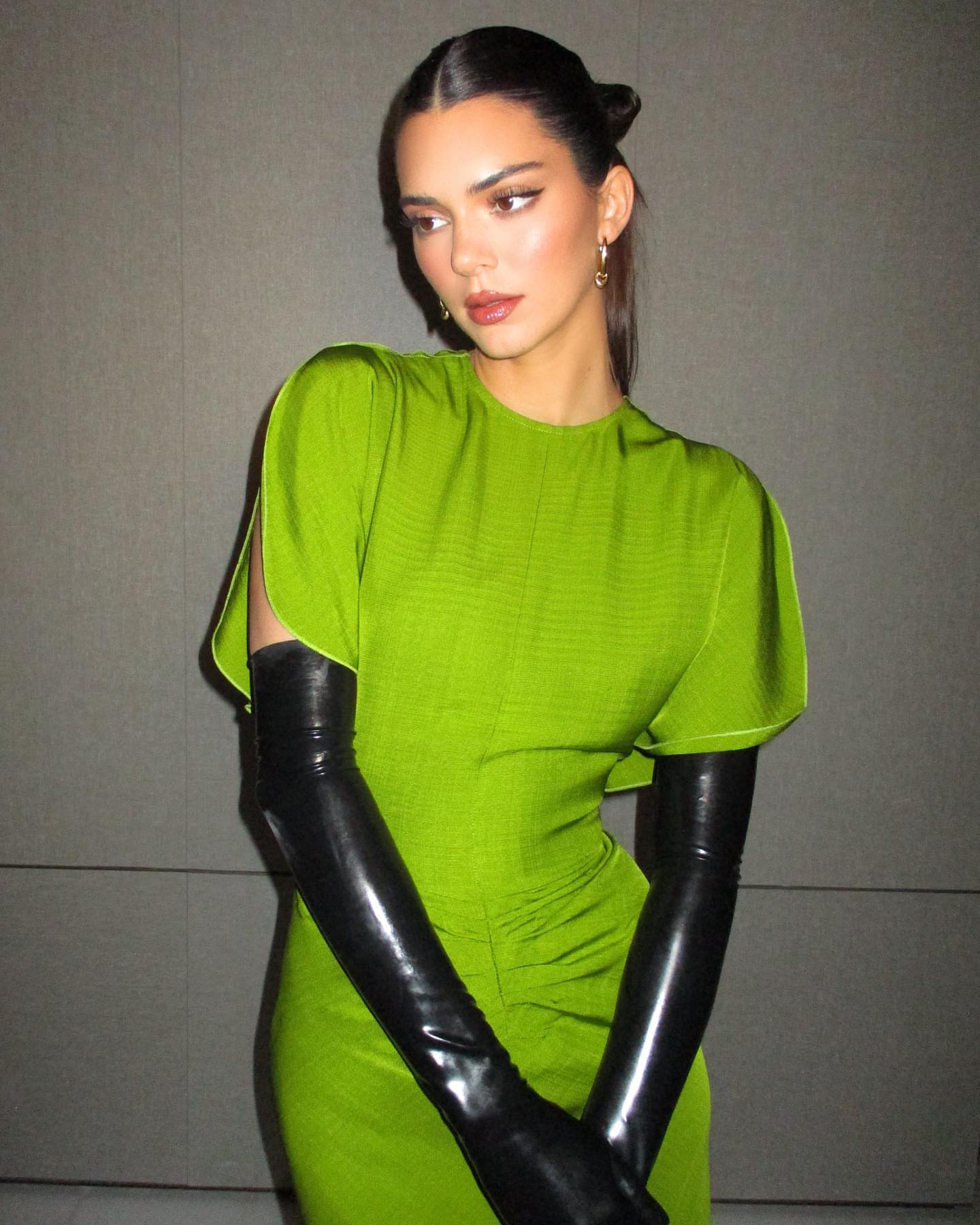 Fotos n°7 : Kendall Jenner enciende el glamour en Dubai!