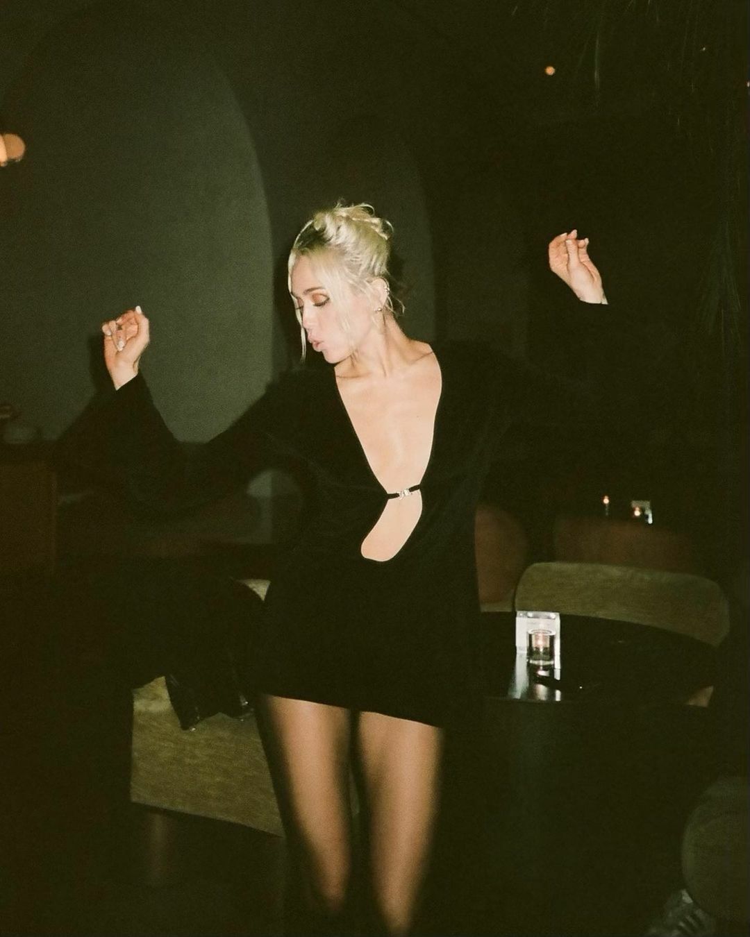 Miley Cyrus Will Drop a New Video This Friday! - Photo 1