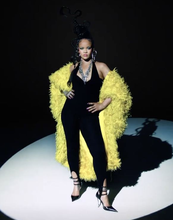 Photo n°3 : Rihanna va de l?avant avec New Savage x Fenty Drop!