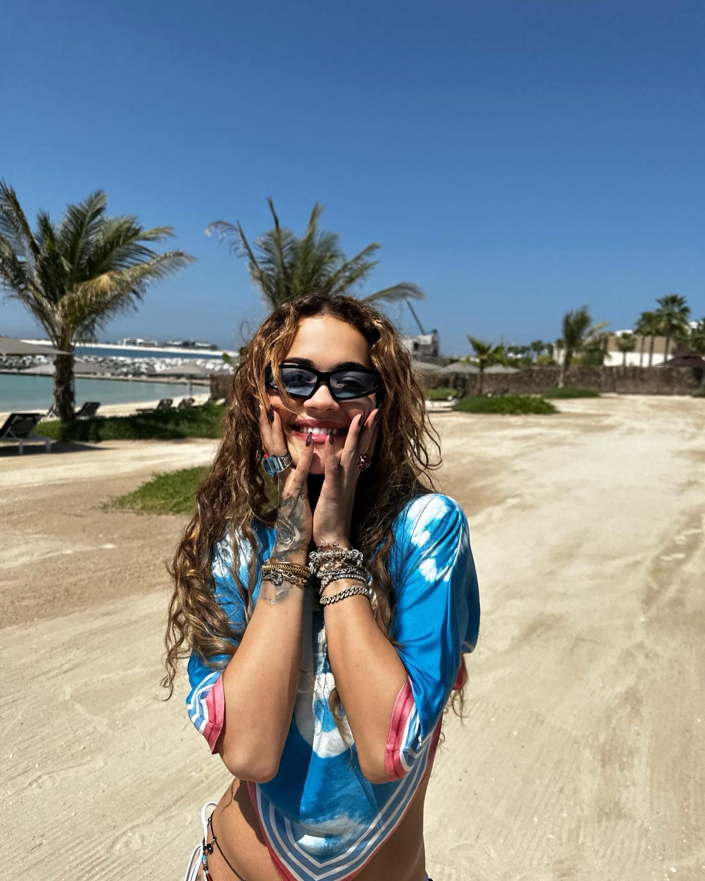 Rita Ora Flashes Her Abs in Dubai! - Photo 8