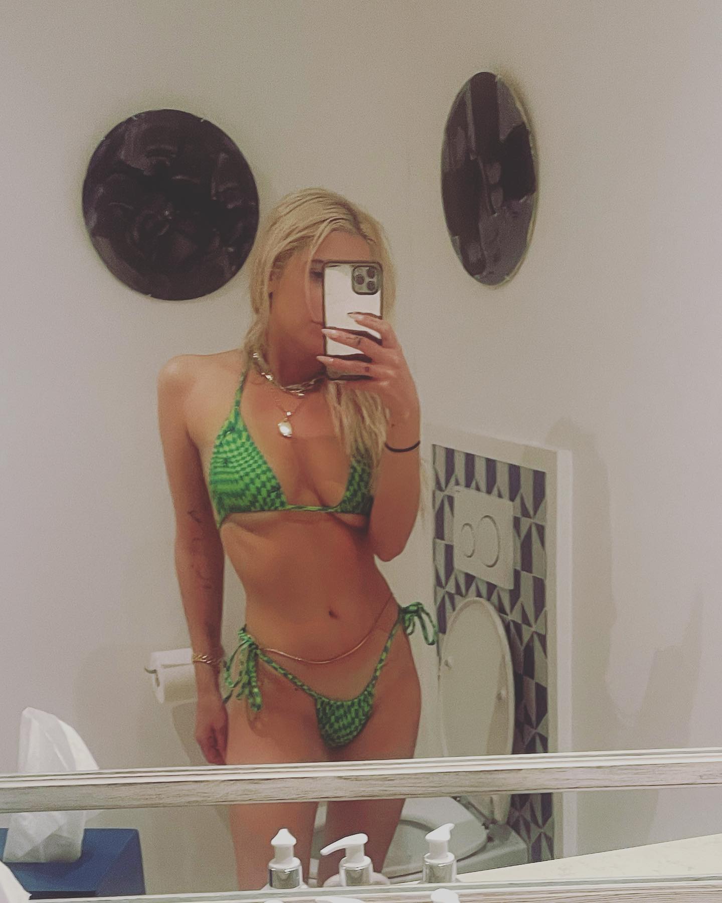 Ashley Benson’s Vacation Selfies!