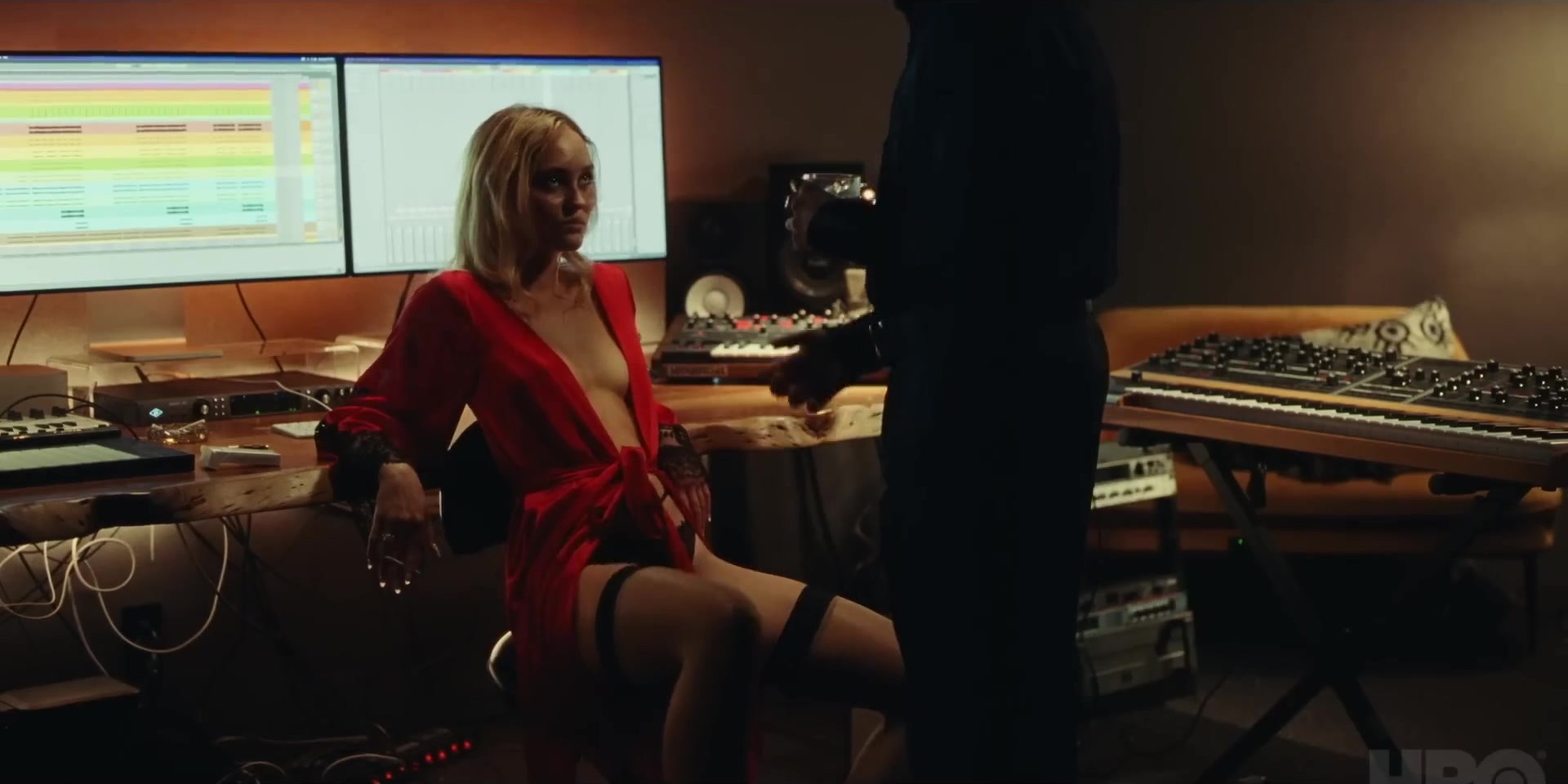 Lily Rose Depp Sexy in her Latest “The Idol” Trailer! - Photo 2