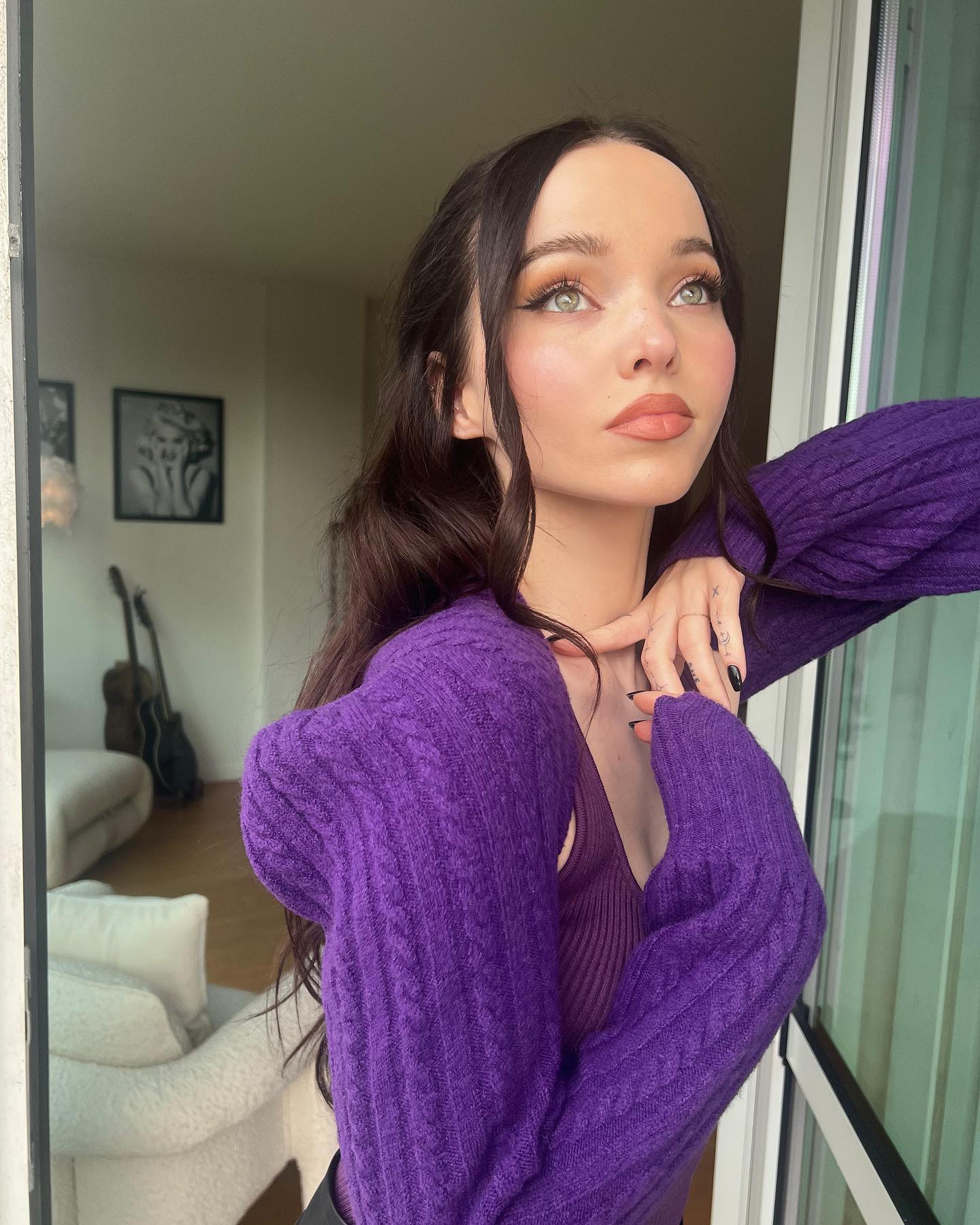 Photos n°5 : Dove Cameron Up Close and Personal!