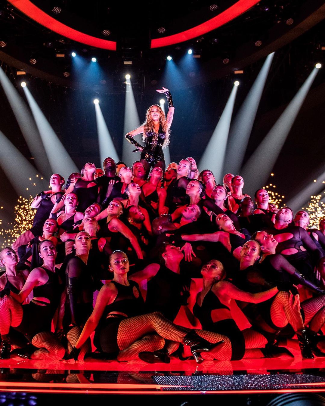 FOTOS Rita Ora en vivo en Eurovisin! - Photo 2