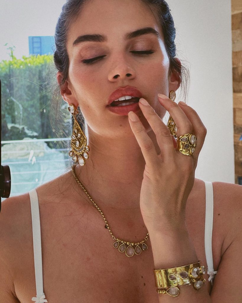 Sara Sampaio Goes for The Gold!