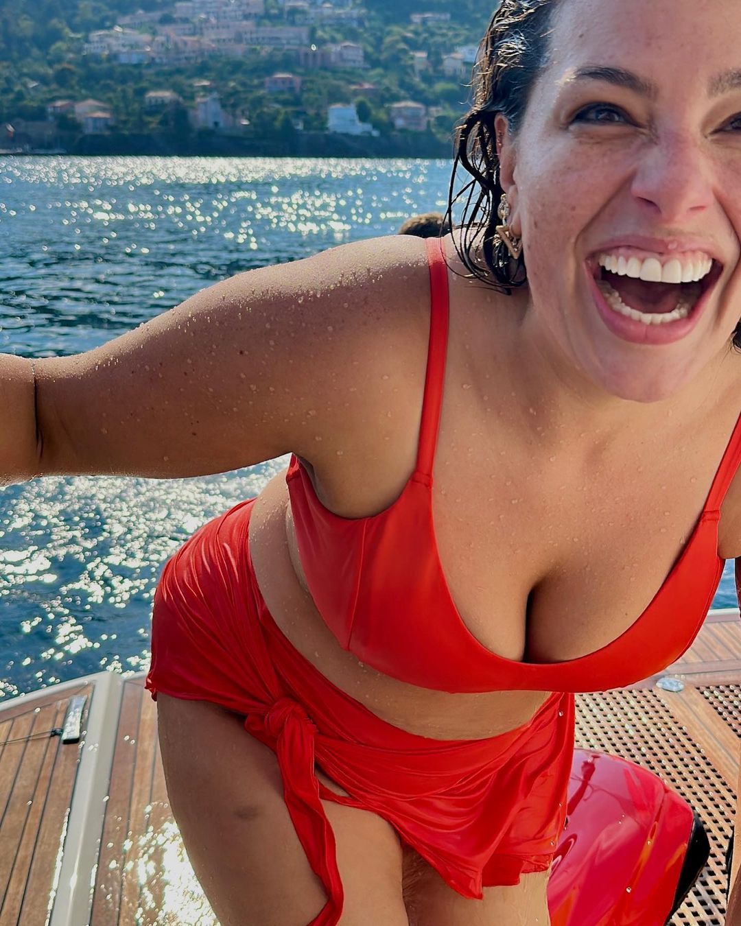 Photos n°5 : Ashley Graham’s Boat Vacation!