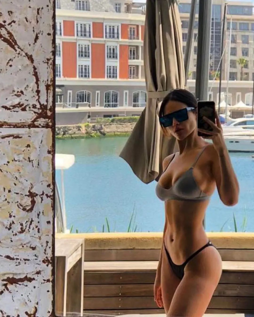 Eiza Gonzalez Shows Off Her Bikini Body in New Selfie! - Photo 2