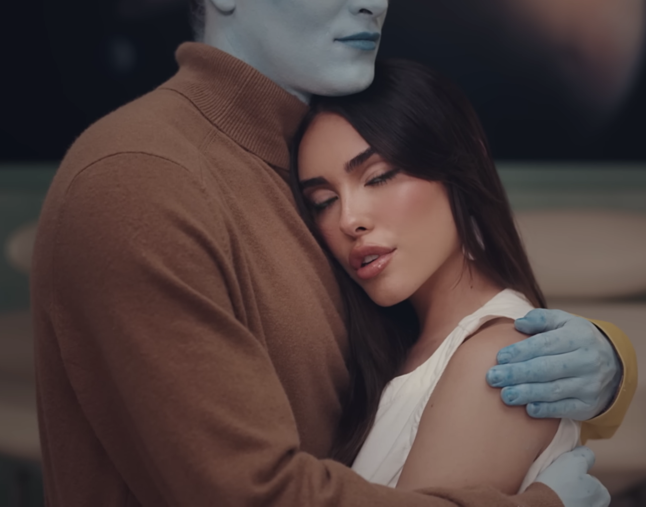 Photos n°1 : Madison Beer is in Space In New Music Video!