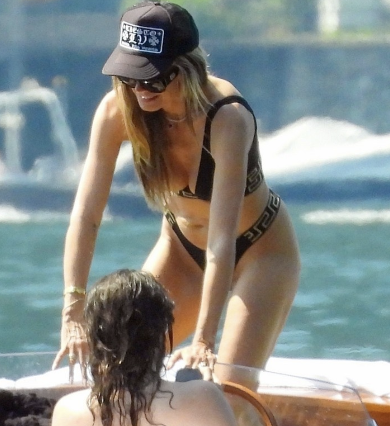 Heidi Klum Shows Off Her Abs in Italy! - Photo 30