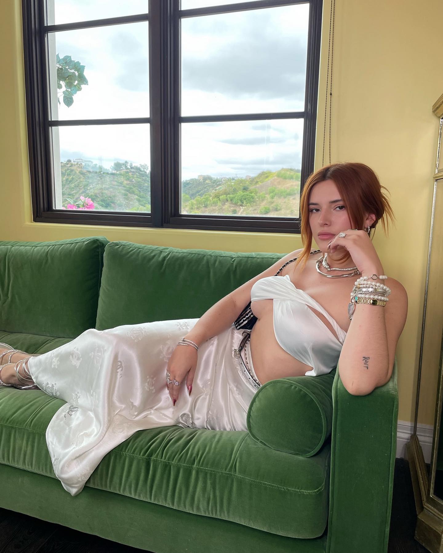 Bella Thorne is a Bride in White! - Photo 3