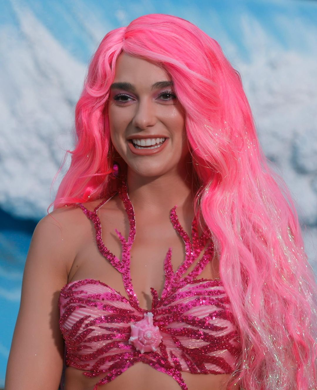 Photos n°5 : Dua Lipa is Mermaid Barbie!