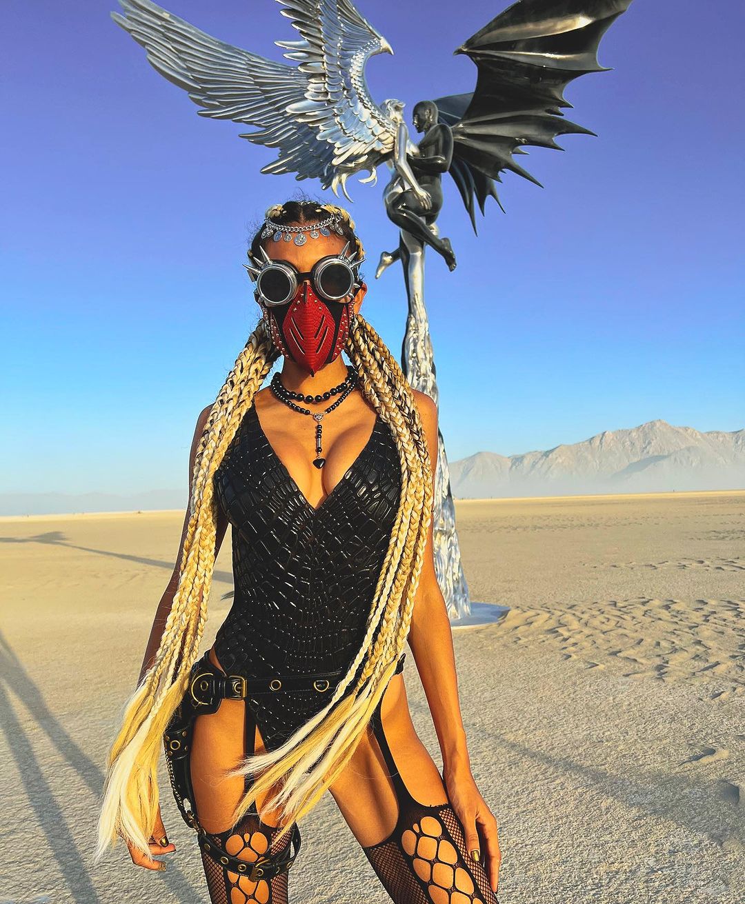 Kelly Gale Gets Ready for Burning Man! - Photo 1