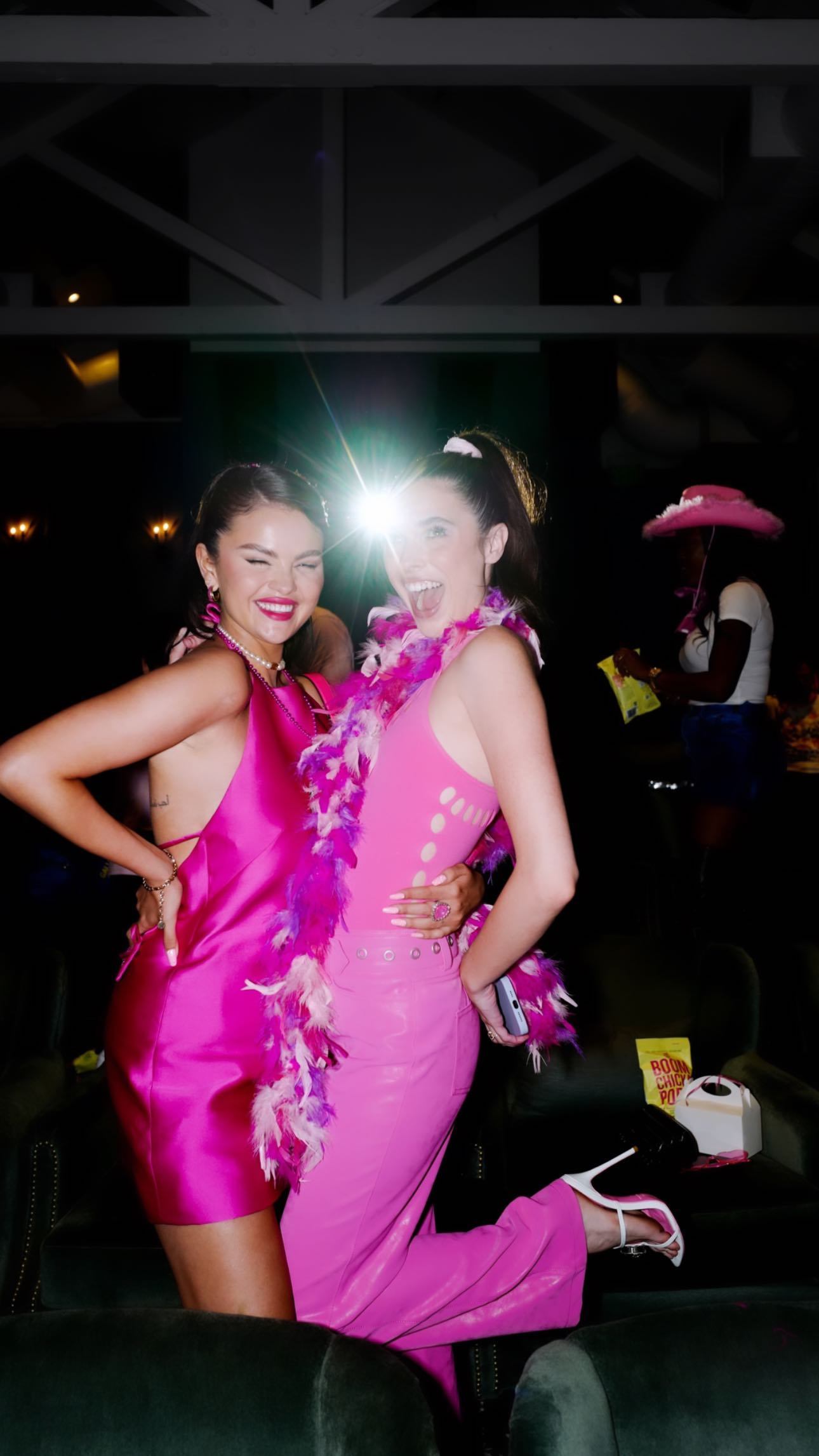 Selena Gomez Rocks the Boat in a Pink Bikini! - Photo 22