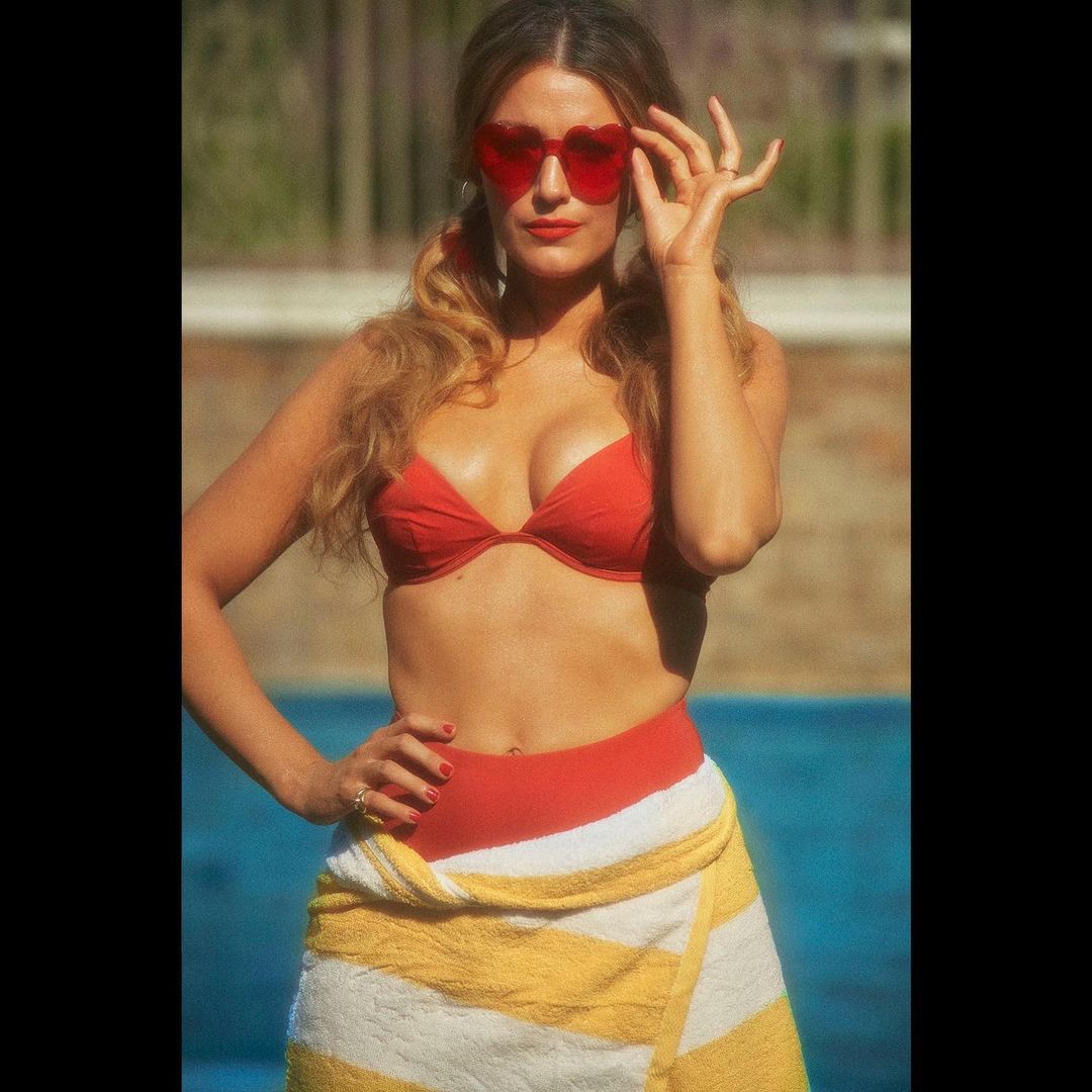 Blake Lively Gets Steamy By the Pool in Her Latest Betty Buzz Campaign! - Photo 12