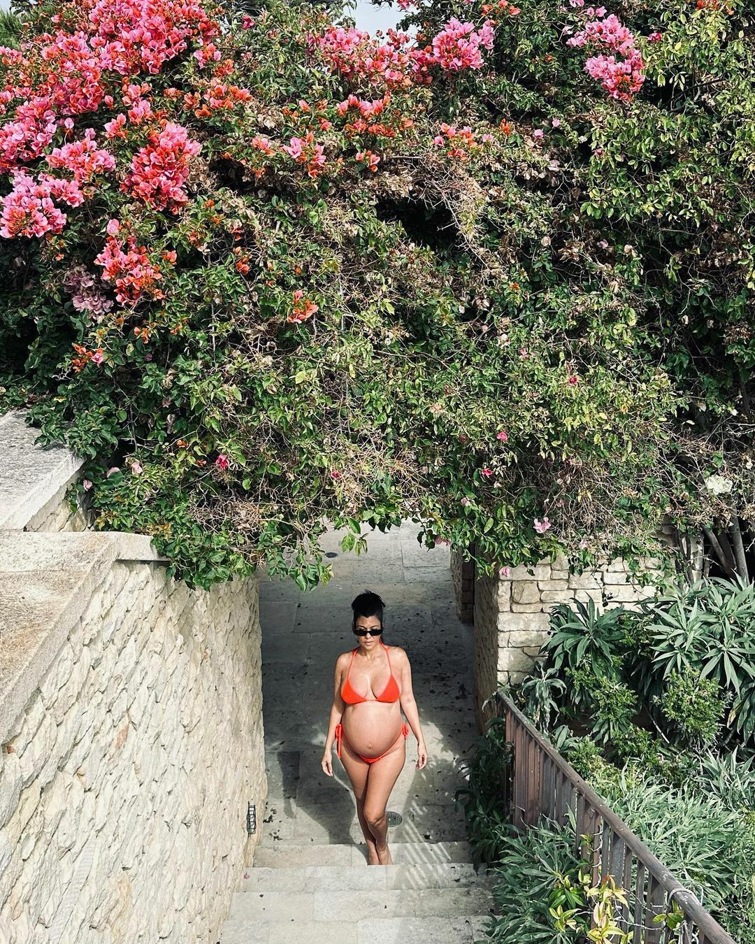 Kourtney Kardashian’s Red Bikini Bump! - Photo 3