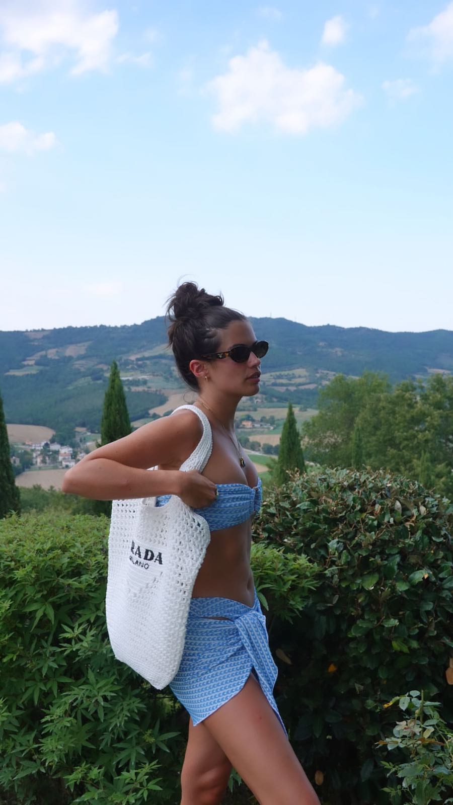 Sara Sampaio is Blue in Tuscany! - Photo 1
