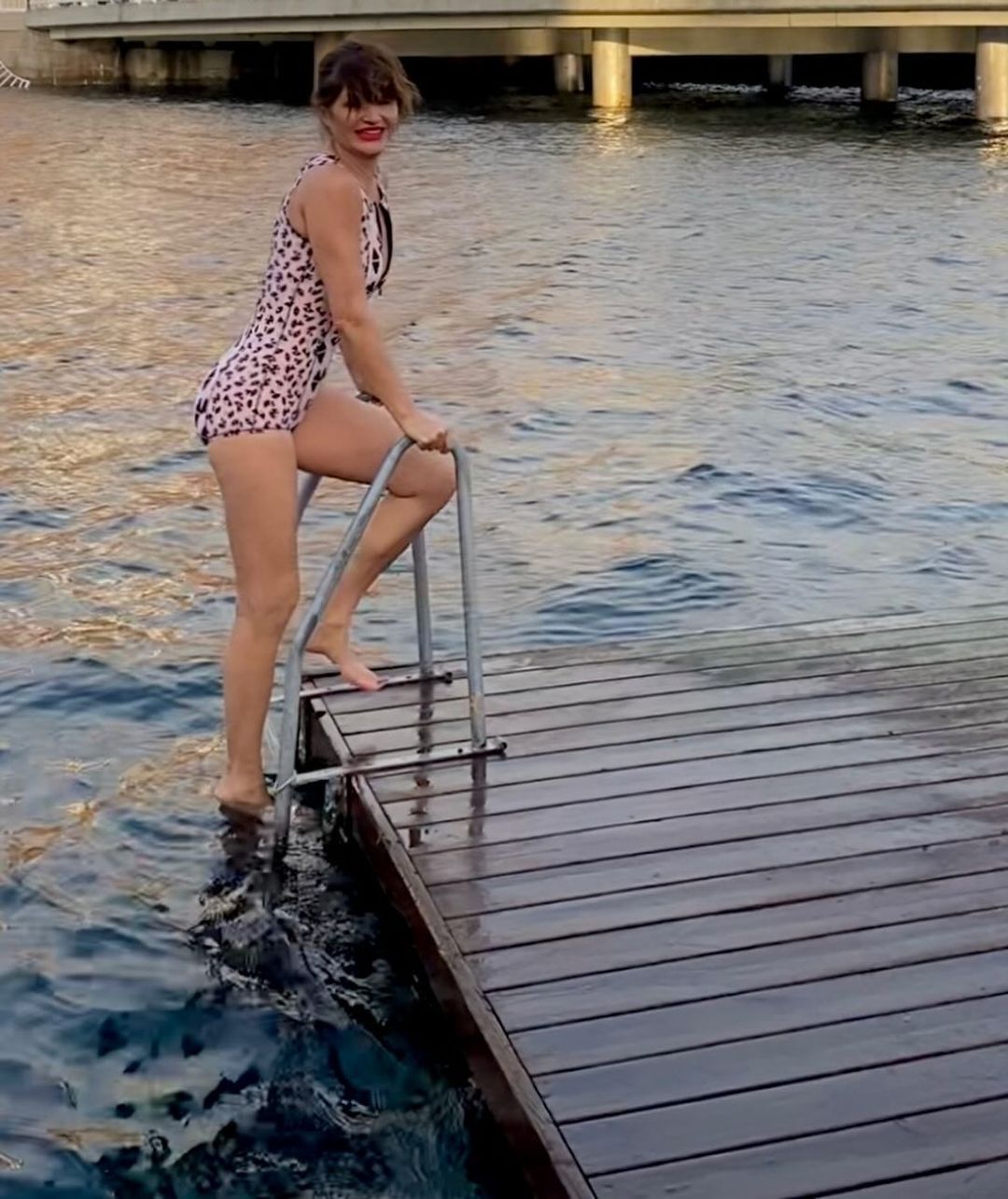 Helena Christensen Keeps Her Cold Plunge Tradition Going!