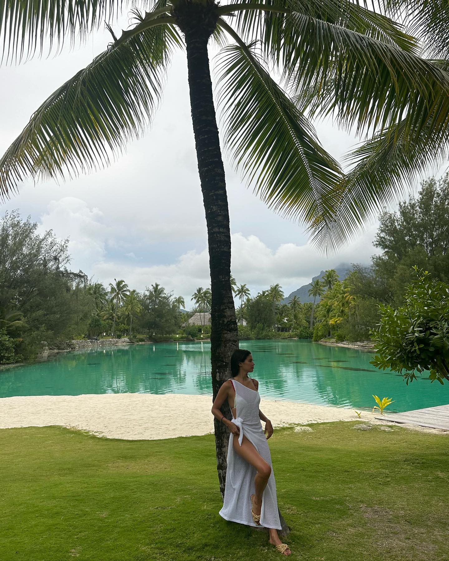 Photos n°10 : Sara Sampaio’s Bikini in Bora Bora!
