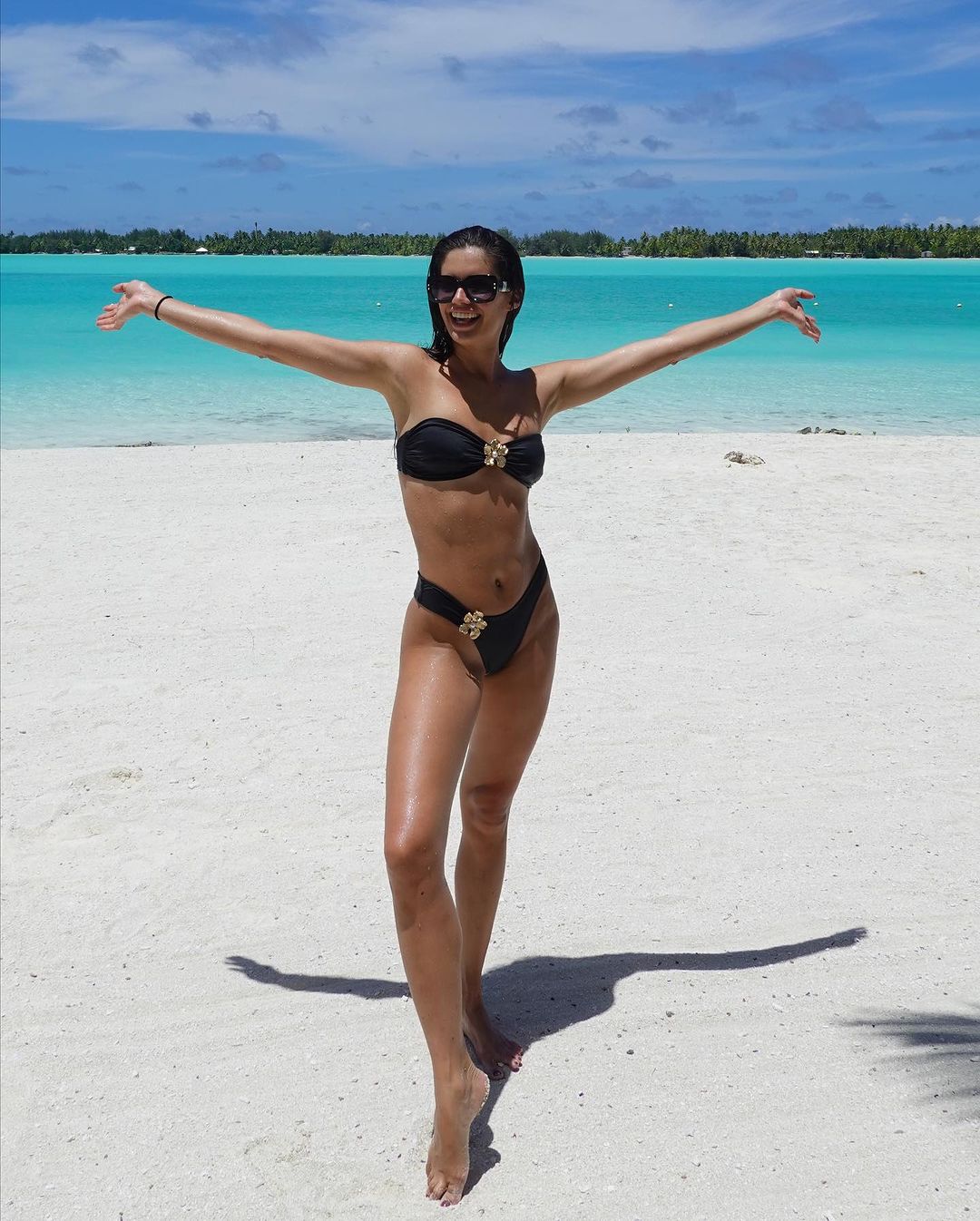 Photos n°6 : Sara Sampaio’s Bikini in Bora Bora!