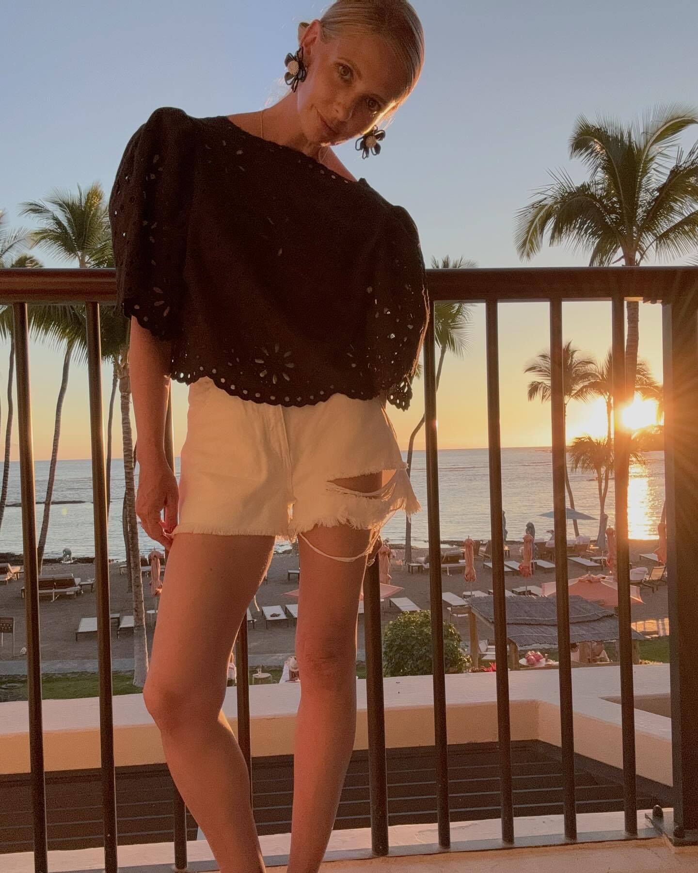 Photos n°3 : Inside Sarah Michelle Gellar’s Sun-Kissed Getaway Through Swimsuit Photos!