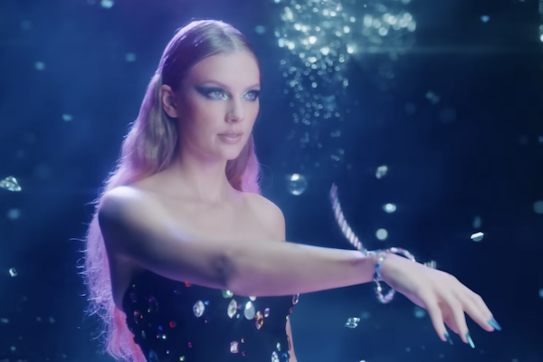 Taylor Swift Dances Burlesque In New Music Video
